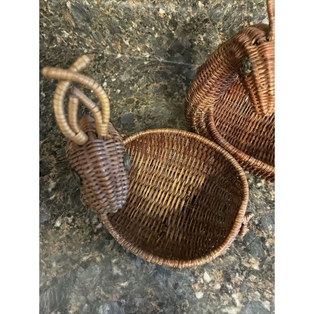 Vintage Nesting Deer Baskets(2) Brown Wicker Reindeer Rattan Planter Weave Woven